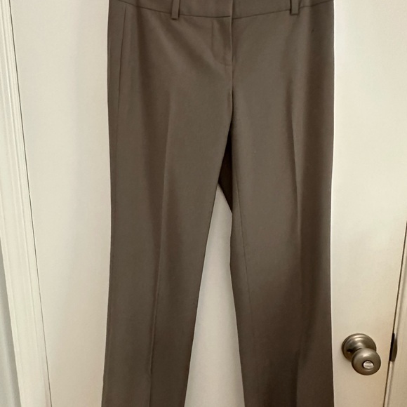 Ann Taylor 3 Pieces Suite. - Picture 2 of 4